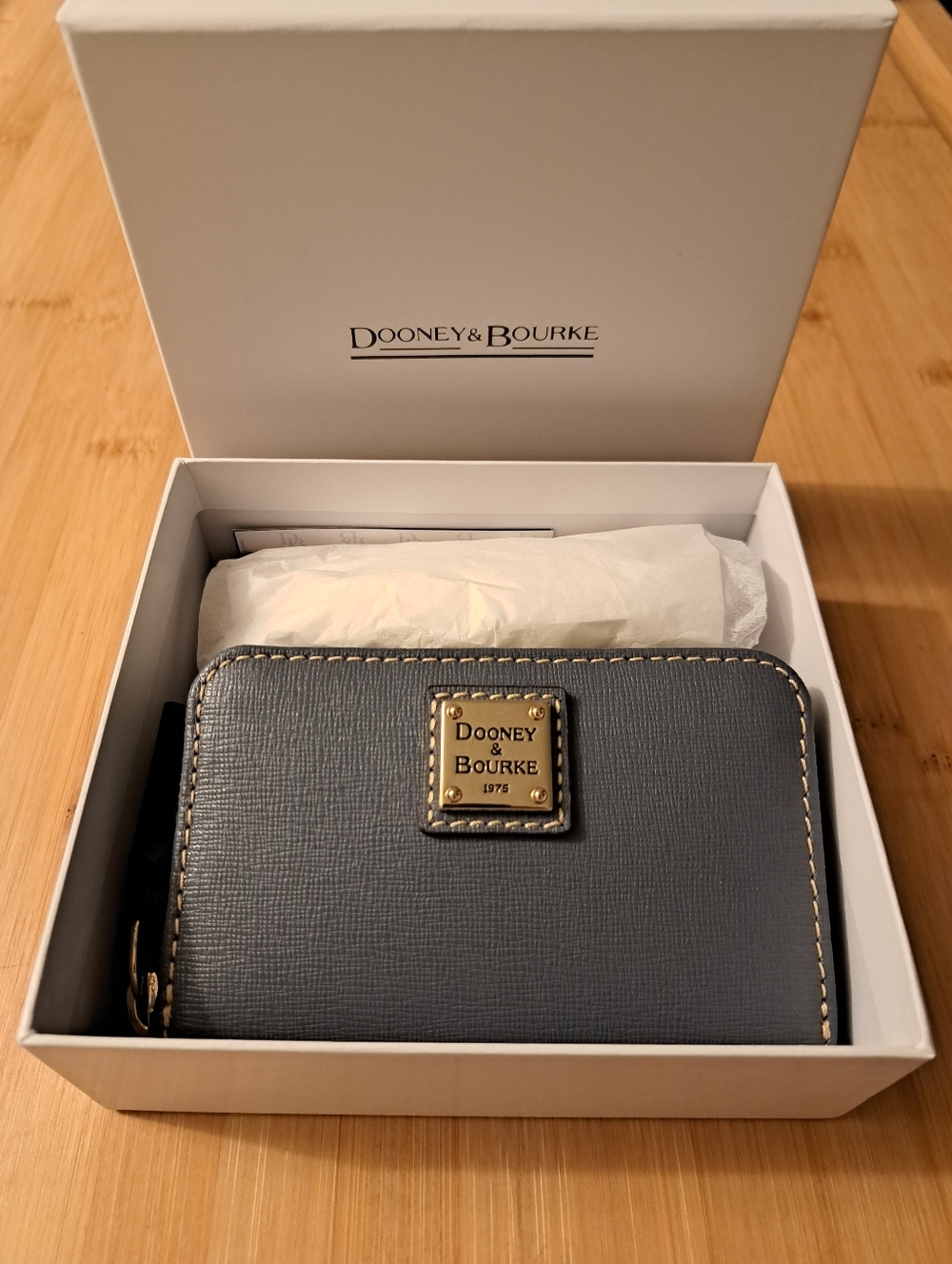 🔥Dooney & Bourkey Large Saffiano Leather Zip Around Credit Card Case, Graphite
